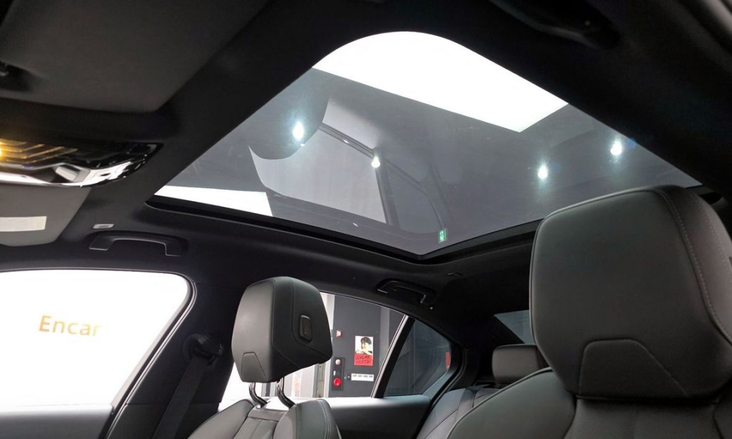 BMW 5-Series 520i M Sport, 2025