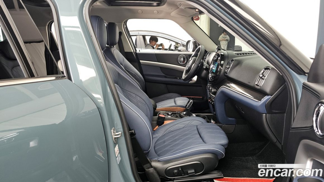 Mini Countryman ALL4 Classic Launch Pack, 2023