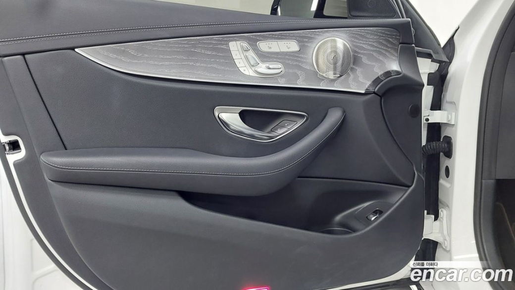 Mercedes-Benz E-Class E350 4MATIC Exclusive, 2023