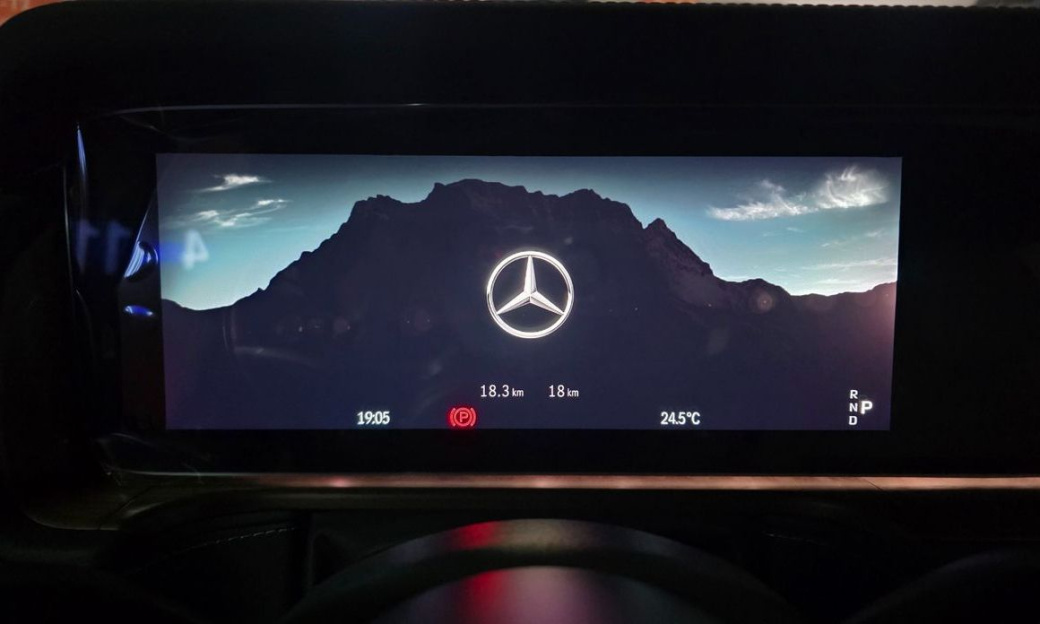 Mercedes-Benz G-Class G450d, 2026