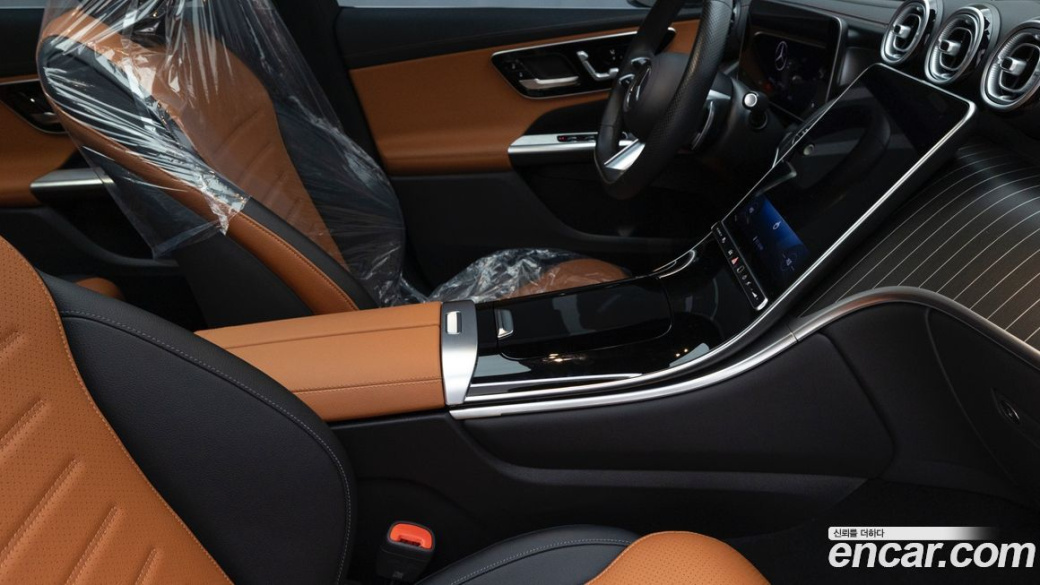 Mercedes-Benz GLC-Class GLC300 4MATIC AMG Line, 2025