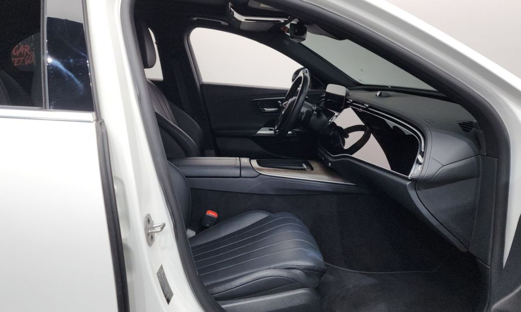 Mercedes-Benz E-Class E300 4MATIC Exclusive, 2024