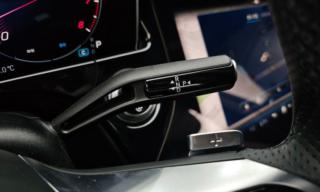 Mercedes-Benz E-Class E300 4MATIC AMG Line, 2024