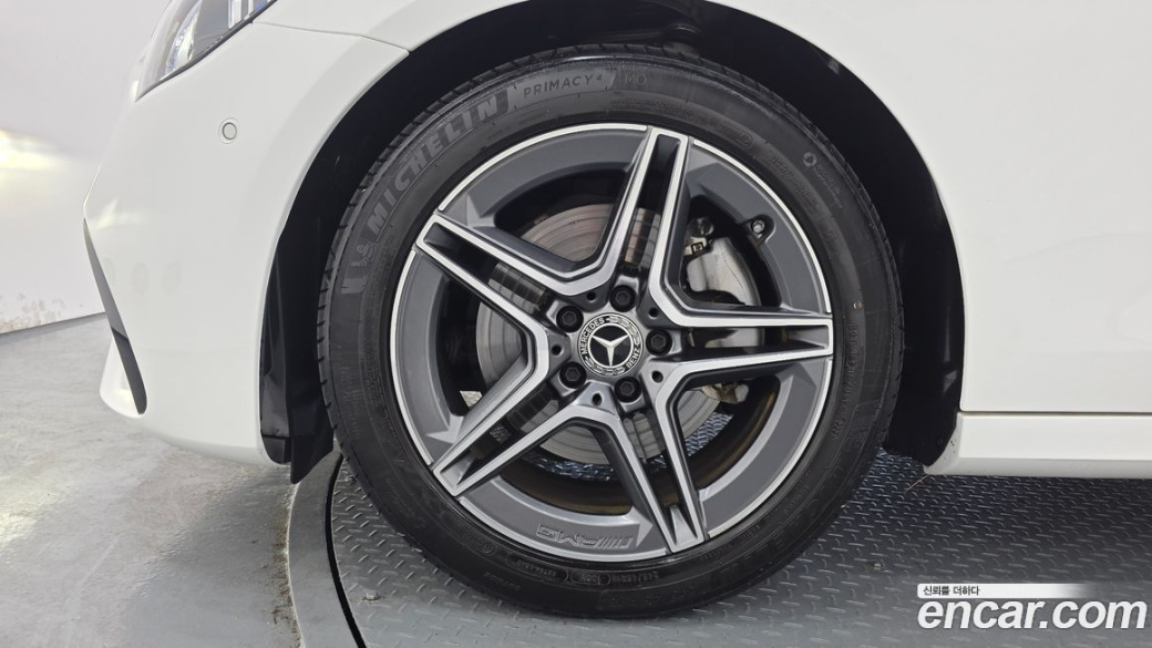 Mercedes-Benz E-Class E250 AMG Line, 2023
