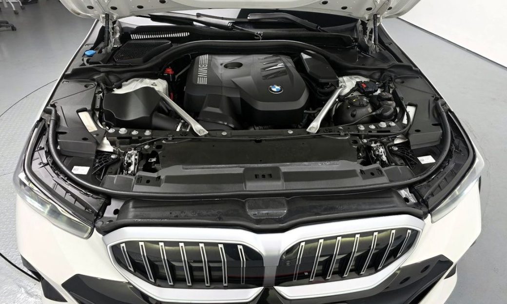 BMW 5-Series 530i xDrive M Sport, 2024