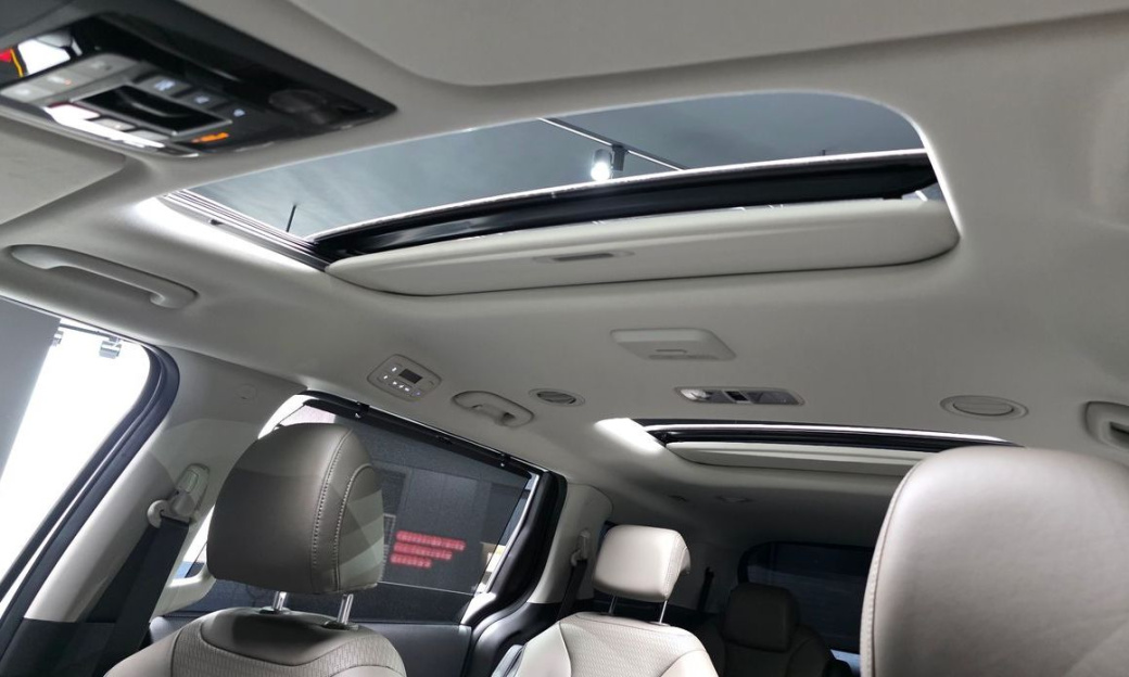 Kia Carnival 9-Seater Signature, 2025