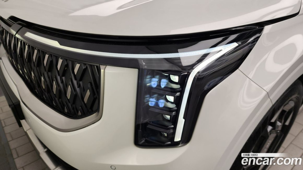Kia Carnival 9-Seater Signature, 2025
