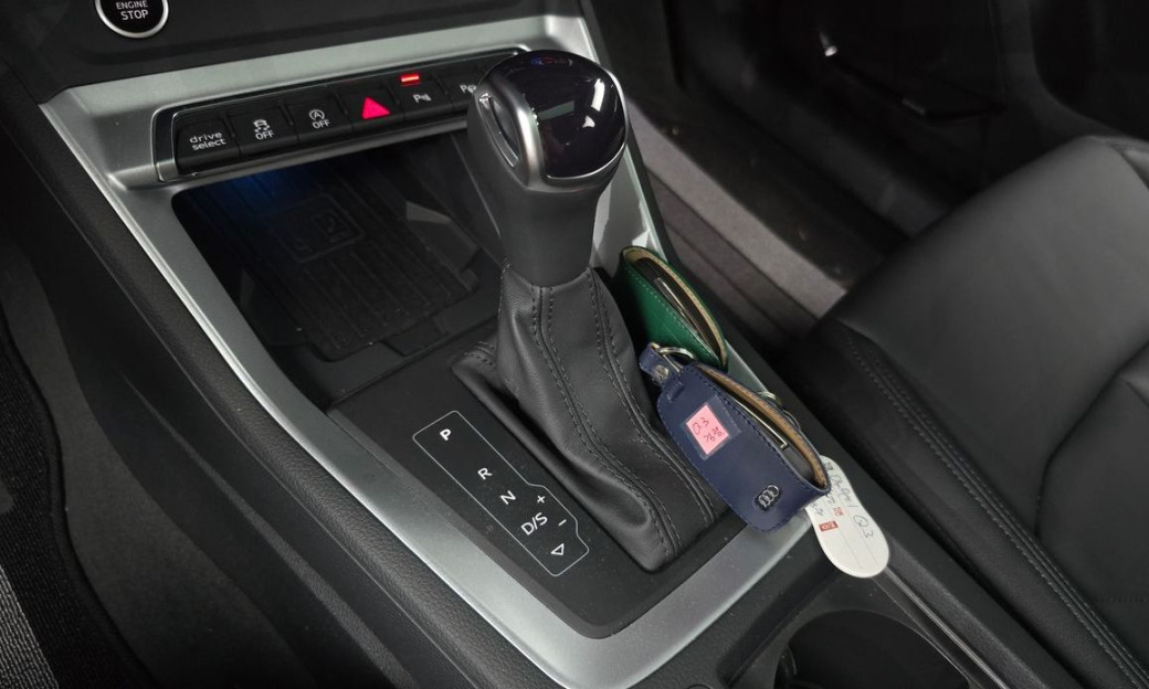 Audi Q3 40 TFSI Quattro Premium, 2025