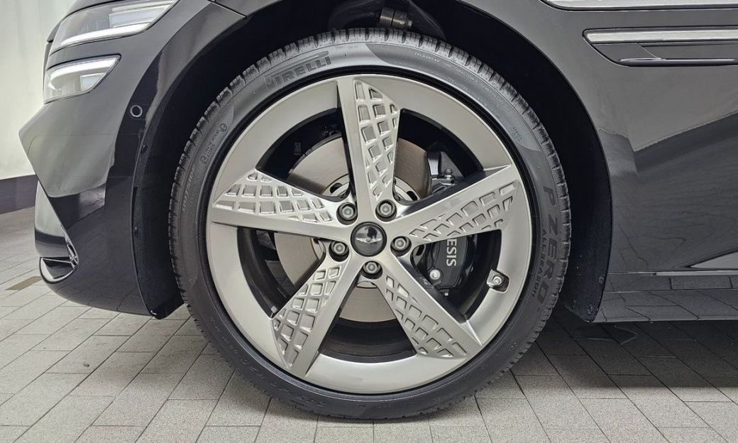 Genesis G80 Gasoline 2.5 Turbo 2WD, 2025