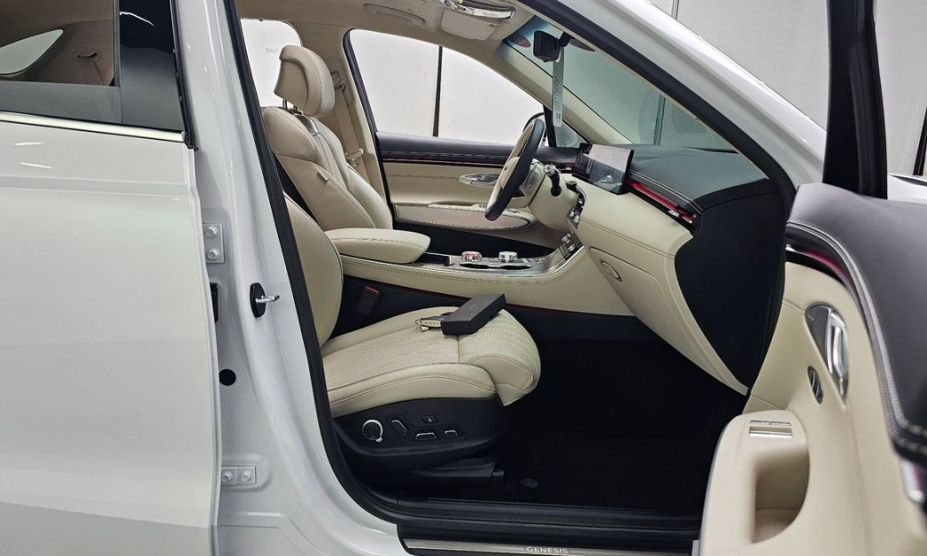 Genesis GV70 2.5T Gasoline AWD, 2025