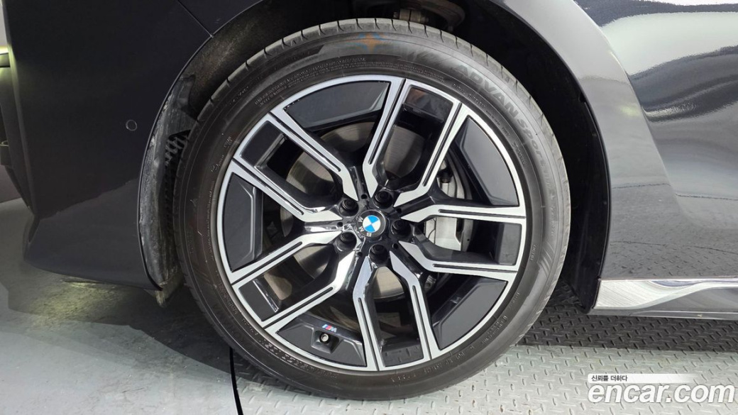 BMW 7-Series 740i xDrive M Sport, 2025