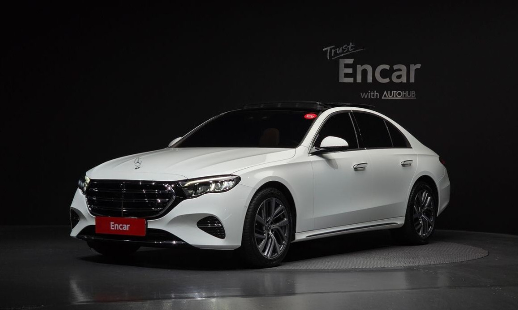 Mercedes-Benz E-Class E220d 4MATIC Exclusive, 2024