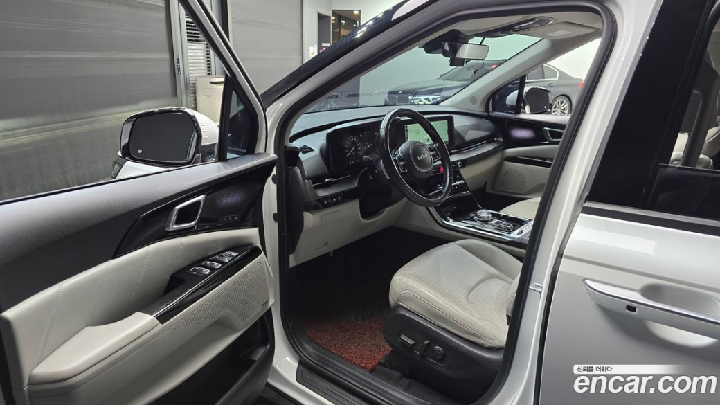 Kia Carnival 9-Seater Signature, 2022