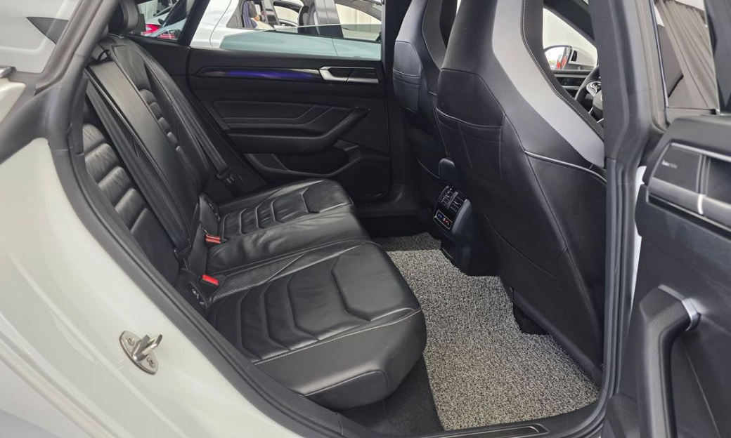 Volkswagen Arteon 2.0 TDI R-LIINE 4Motion, 2023