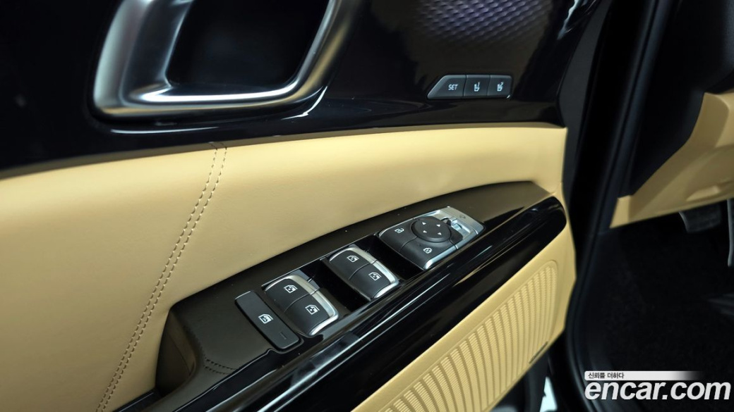 Kia Carnival 9-Seater Signature, 2022