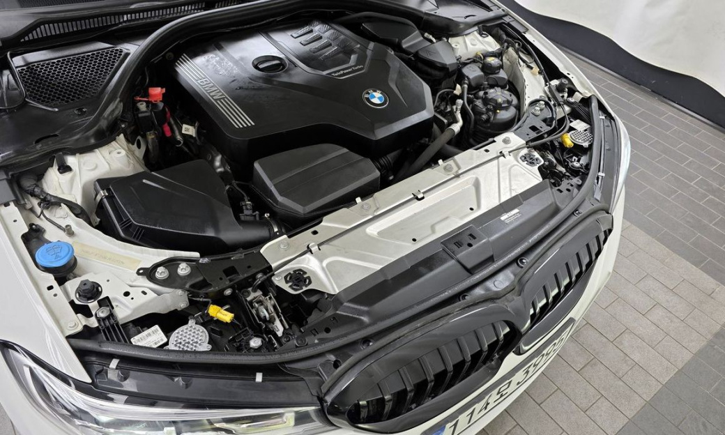 BMW 3-Series 320i M Sport, 2022