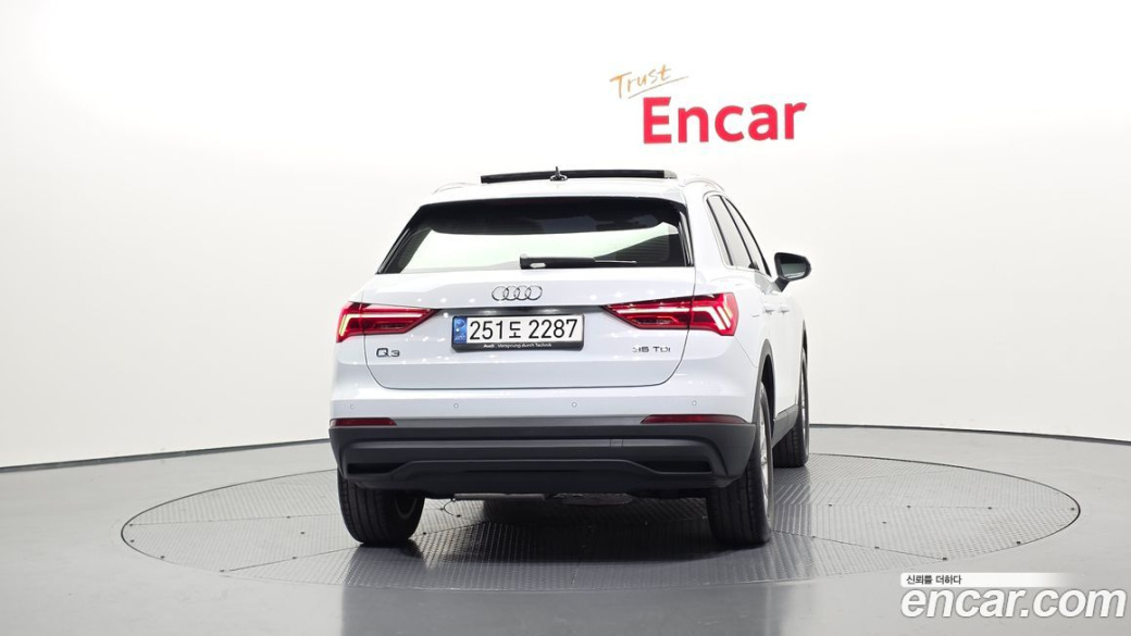 Audi Q3 35 TDI, 2022