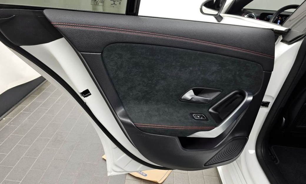 Mercedes-Benz CLA-Class CLA250 4MATIC, 2023