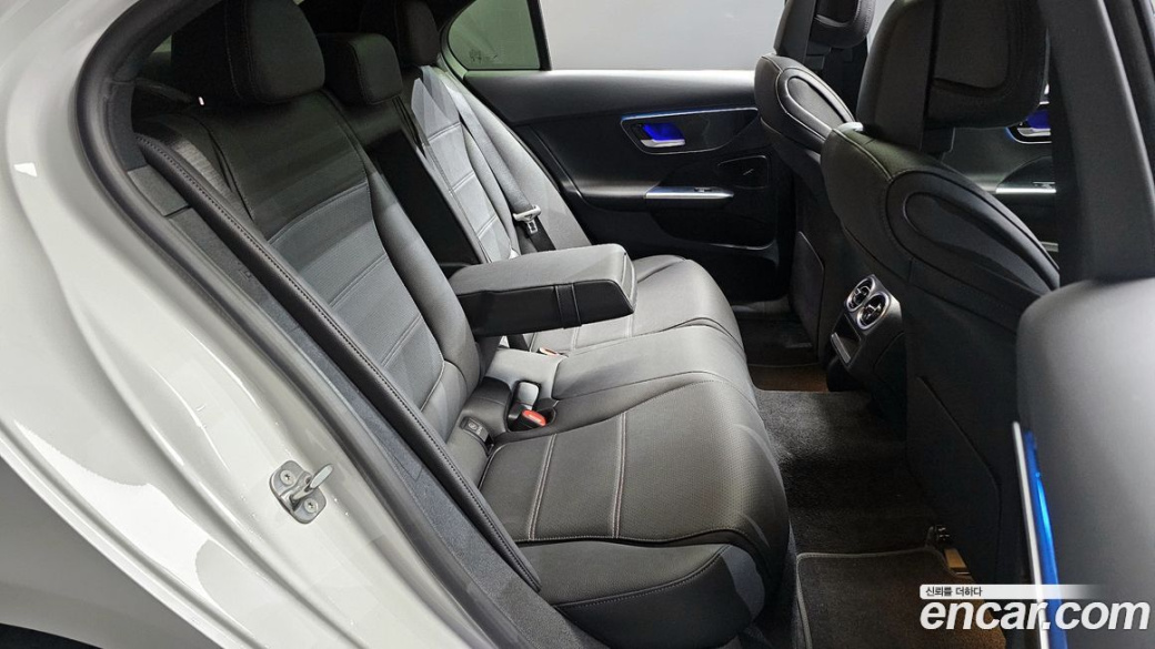 Mercedes-Benz C-Class C300 4MATIC Avantgarde, 2024