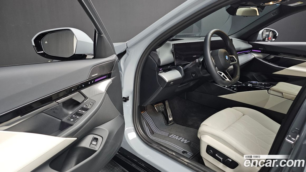 BMW 5-Series 520i M Sport, 2024