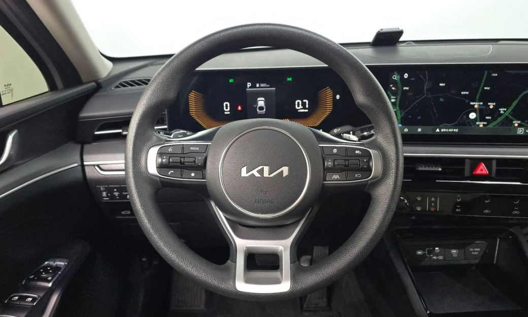 Kia K5 2.0, 2024