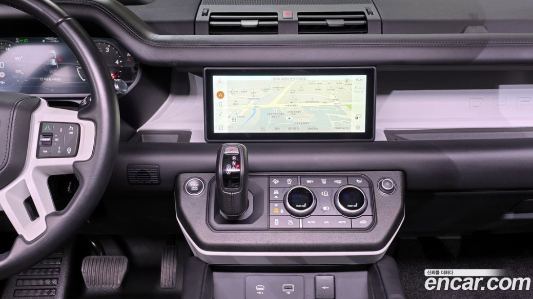 Land Rover Defender 110 D300 HSE, 2022