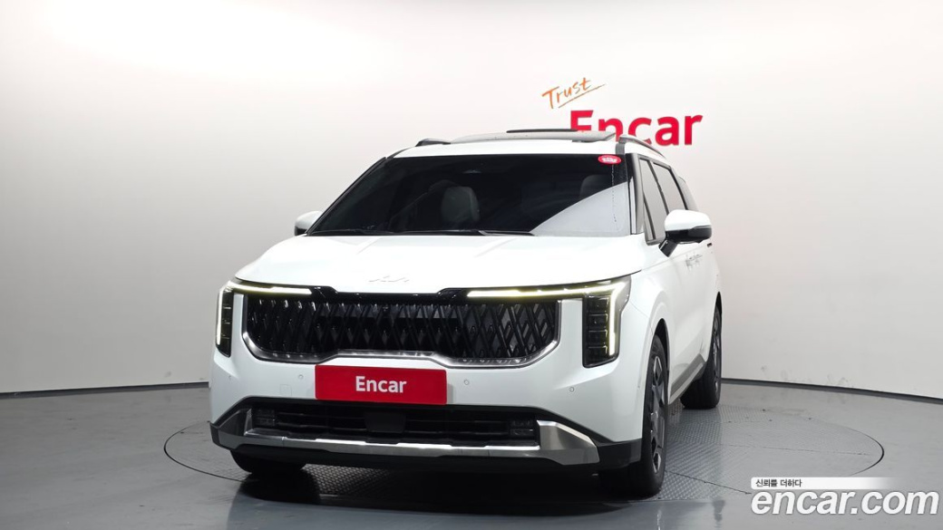 Kia Carnival 7-Seater Signature, 2024