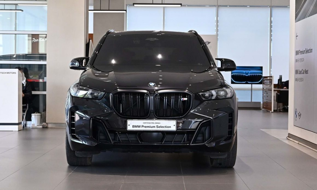 BMW X5 M60i, 2024