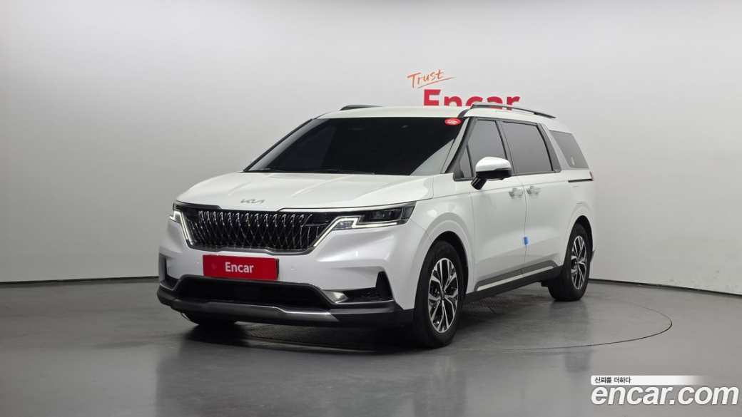 Kia Carnival 9-Seater Signature, 2023
