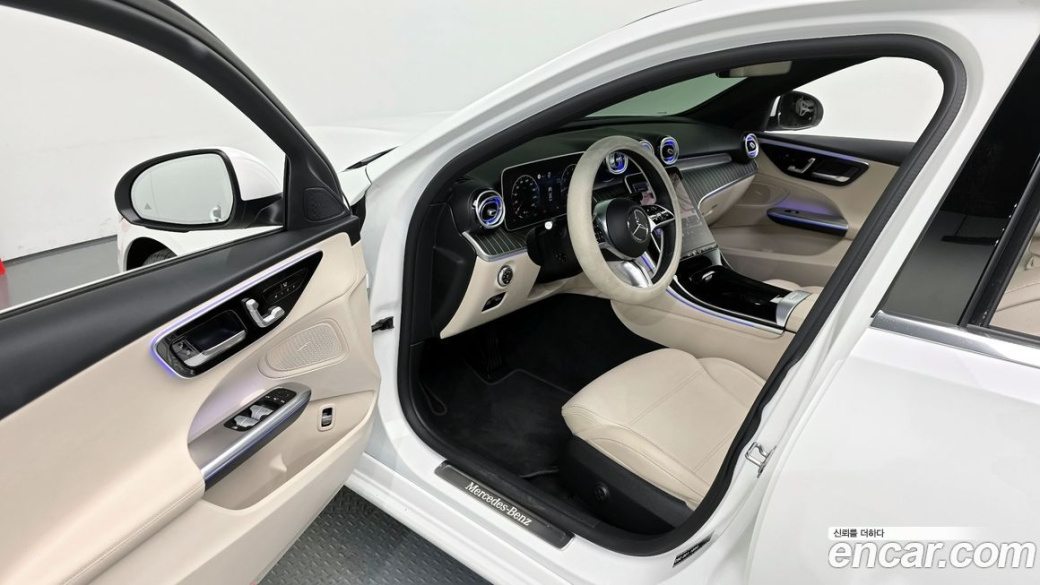 Mercedes-Benz C-Class C300 4MATIC Avantgarde, 2023