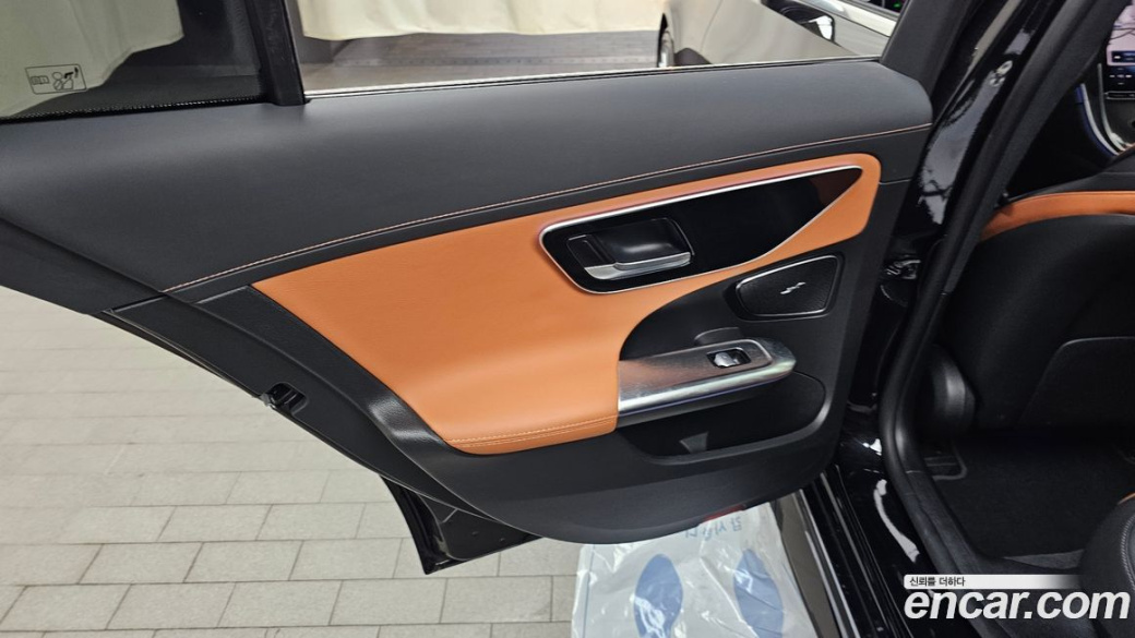 Mercedes-Benz C-Class C300 4MATIC AMG Line, 2023