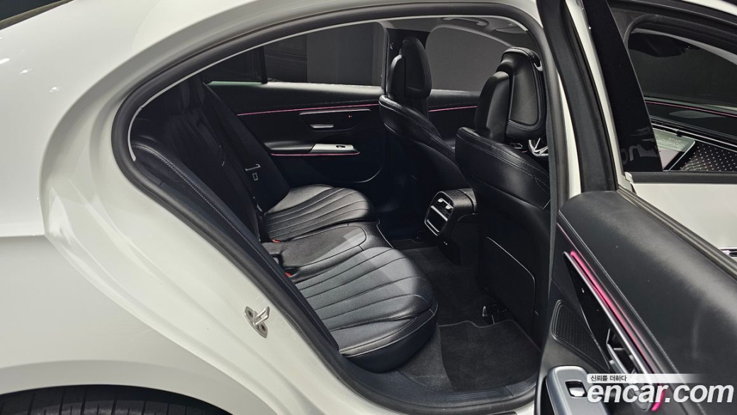 Mercedes-Benz E-Class E220d 4MATIC Exclusive, 2024