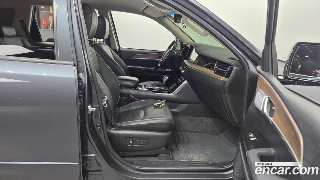 Kia Mohave Diesel 3.0 4WD 5-Seater, 2022