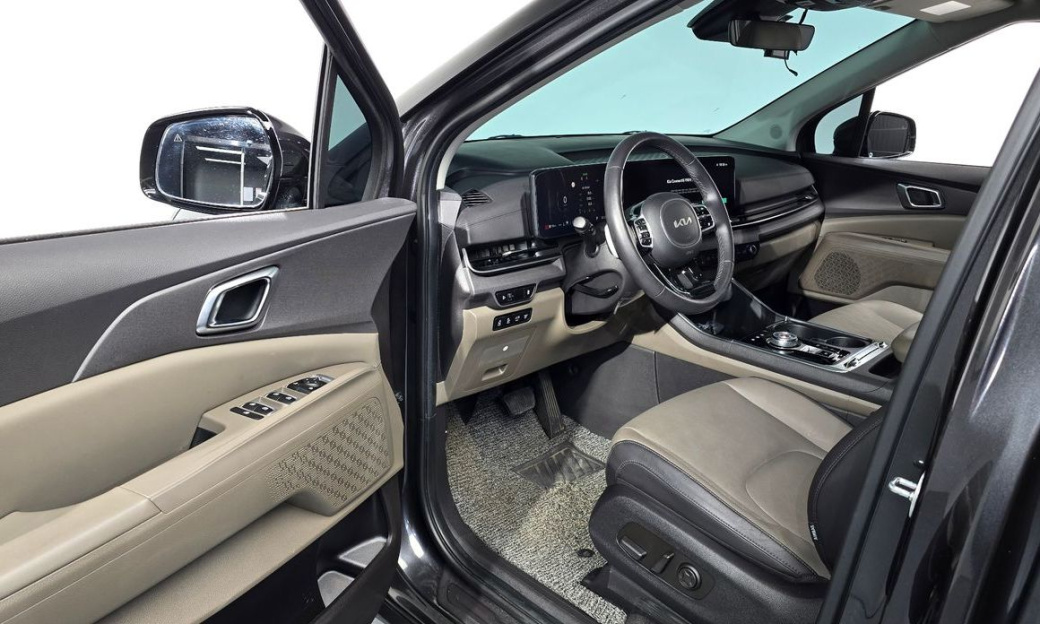 Kia Carnival 9-Seater Noblesse, 2024