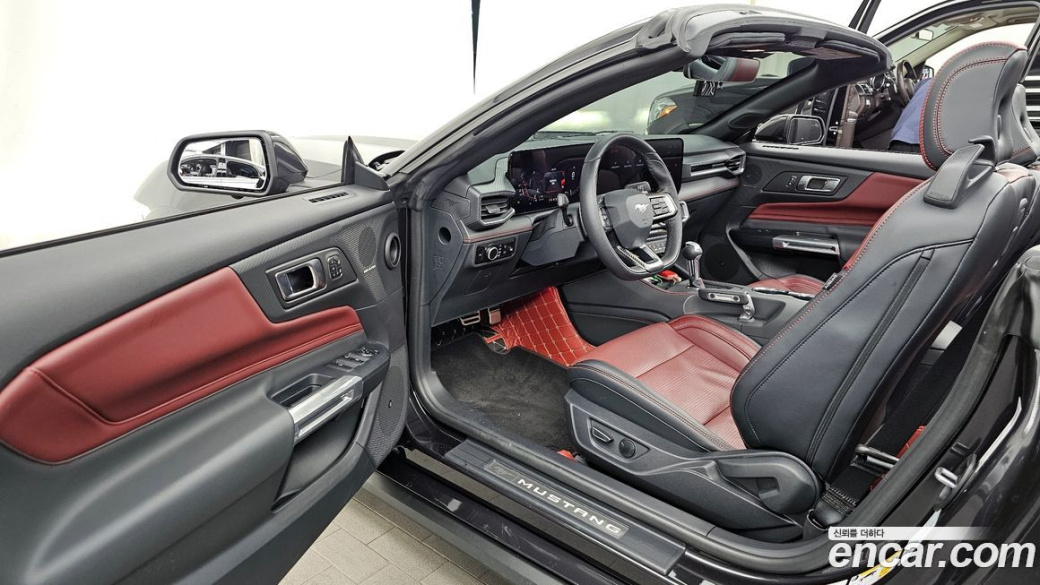 Ford Mustang 5.0 GT Premium Convertible, 2024