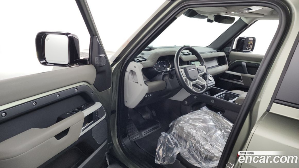 Land Rover Defender 110 D250 SE, 2023