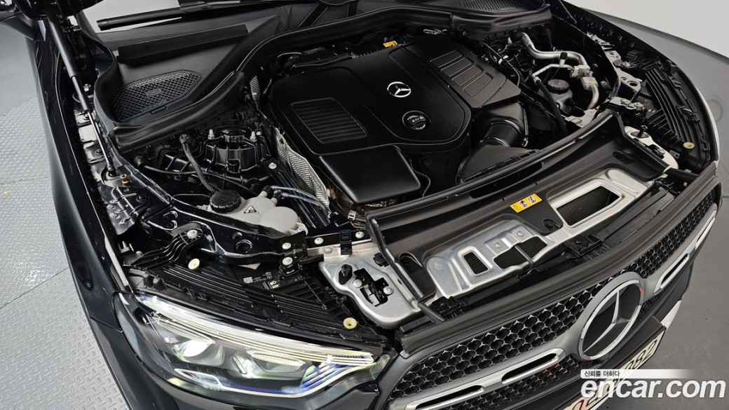 Mercedes-Benz GLC-Class GLC300 4MATIC AMG Line, 2023