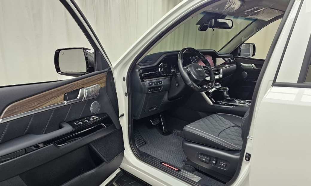 Kia Mohave Diesel 3.0 4WD 5-Seater, 2024