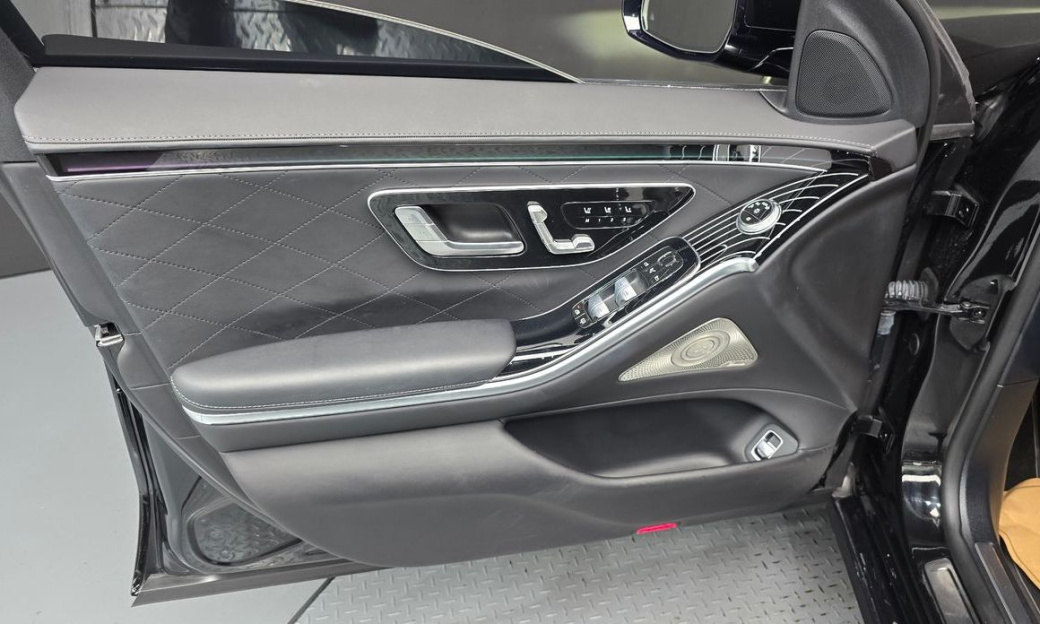 Mercedes-Benz S-Class S580L 4MATIC, 2024