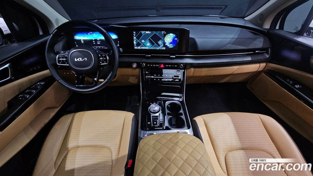 Kia Carnival 7-Seater Signature, 2023