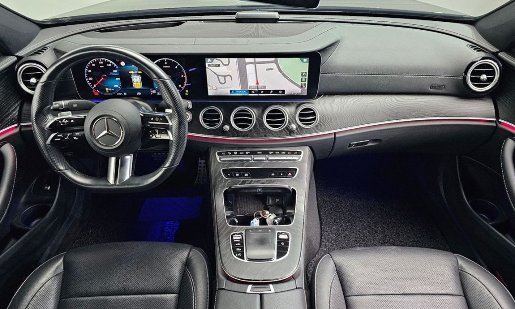 Mercedes-Benz E-Class E220d 4MATIC AMG Line, 2022