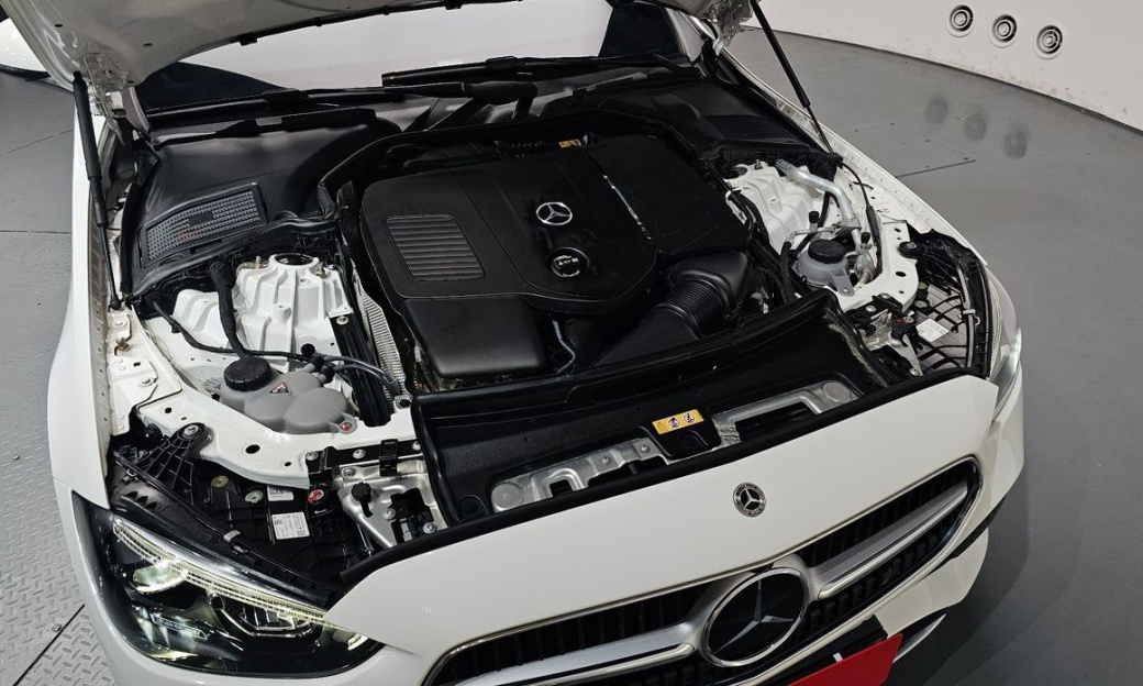 Mercedes-Benz C-Class C300 4MATIC Avantgarde, 2023