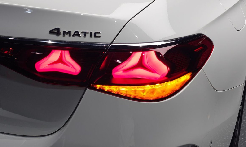 Mercedes-Benz E-Class E300 4MATIC AMG Line, 2024