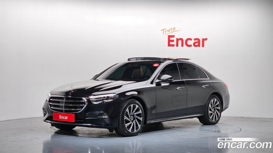 Mercedes-Benz E-Class E300 4MATIC Exclusive, 2024