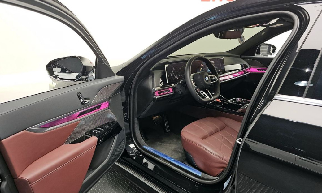 BMW 7-Series 740i xDrive M Sport, 2025
