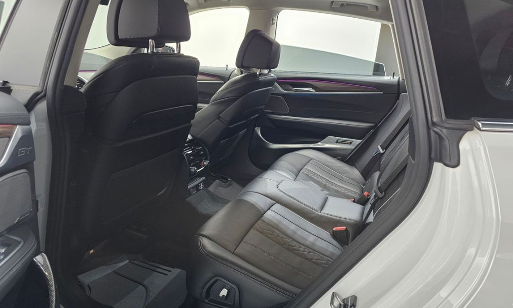 BMW Gran Turismo 630i xDrive Luxury, 2023
