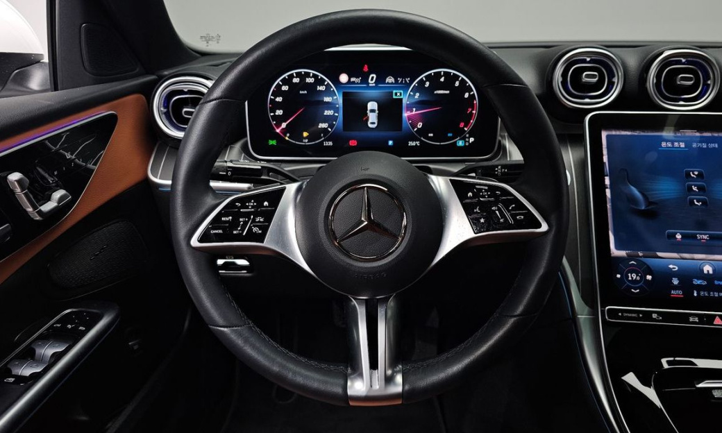 Mercedes-Benz C-Class C300 4MATIC Avantgarde, 2023