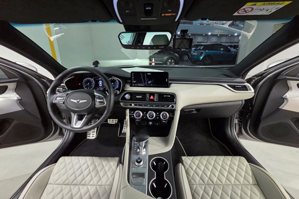 Genesis G70 Gasoline 2.0T 4WD, 2022