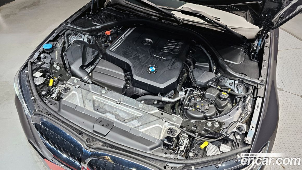 BMW 3-Series 320i M Sport, 2022