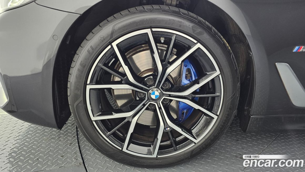 BMW 5-Series 530i M Sport Package, 2022